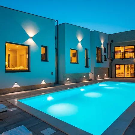 Perla Nera Wellness Escape Villa *