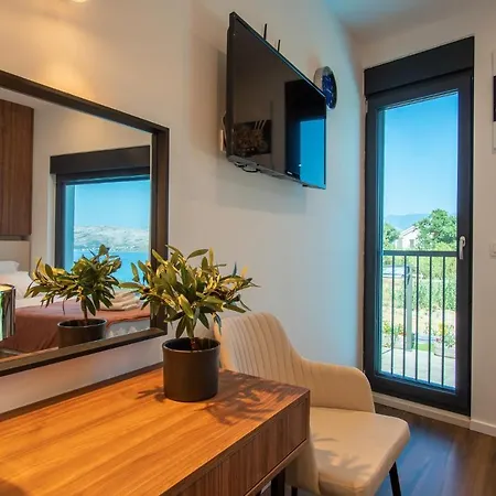 Perla Nera Wellness Escape Villa Pag Town